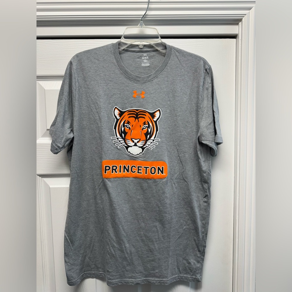 UNDER ARMOUR Princeton Men’s Large athletic T-Shirt Gray